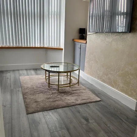 Апартаменты Muriel House Редкар