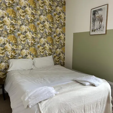 Muriel House Апартаменты